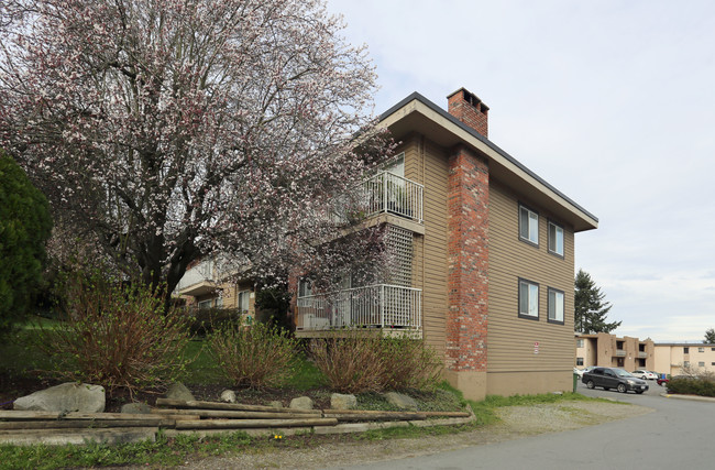 Tsawwasen Court in Delta, BC - Building Photo - Building Photo