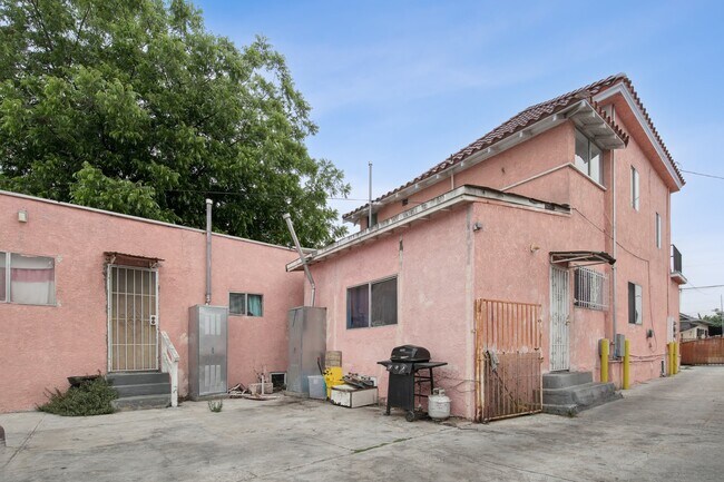 635 W 53rd St, Unit 1 . 2 in Los Angeles, CA - Building Photo - Building Photo