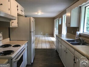 135 Lillian Dr in Athens, GA - Building Photo - Building Photo