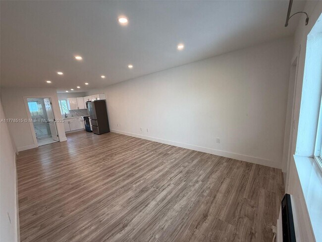 935 Jefferson Ave in Miami Beach, FL - Building Photo - Building Photo
