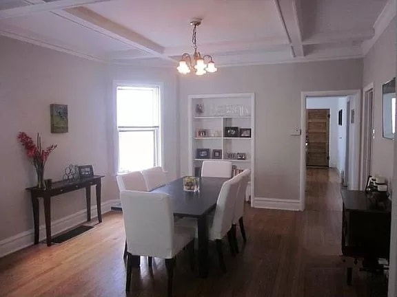 2049 W Hutchinson St, Unit 1 in Chicago, IL - Building Photo - Building Photo