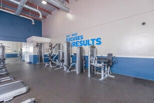 Topaz Riviera in Sanford, FL - Building Photo