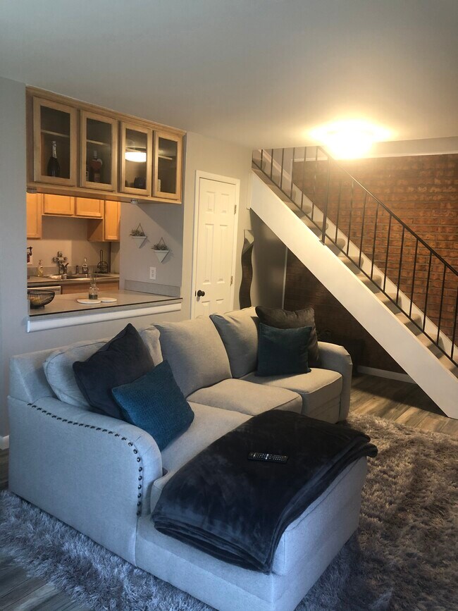 7309 W Hampden Ave Apartments and Nearby Lakewood Apartments For Rent