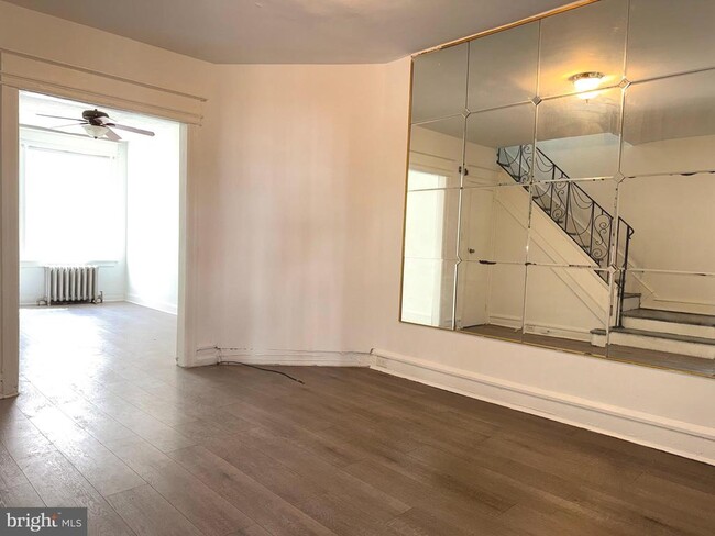 5756 Hunter St in Philadelphia, PA - Building Photo - Building Photo