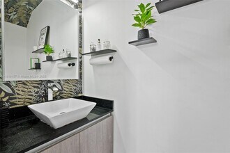 6146 SW 36th Ct in Miramar, FL - Foto de edificio - Building Photo