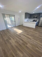 6136 Fulton Ave, Unit 9 in Los Angeles, CA - Foto de edificio - Building Photo