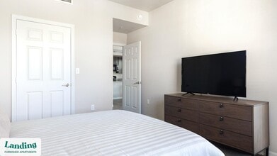 4590 Winkler Ave, Unit 5-301 in Ft. Myers, FL - Building Photo - Building Photo