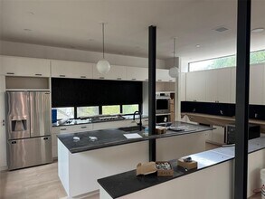 1603 Chelsea Ln in Austin, TX - Building Photo - Building Photo