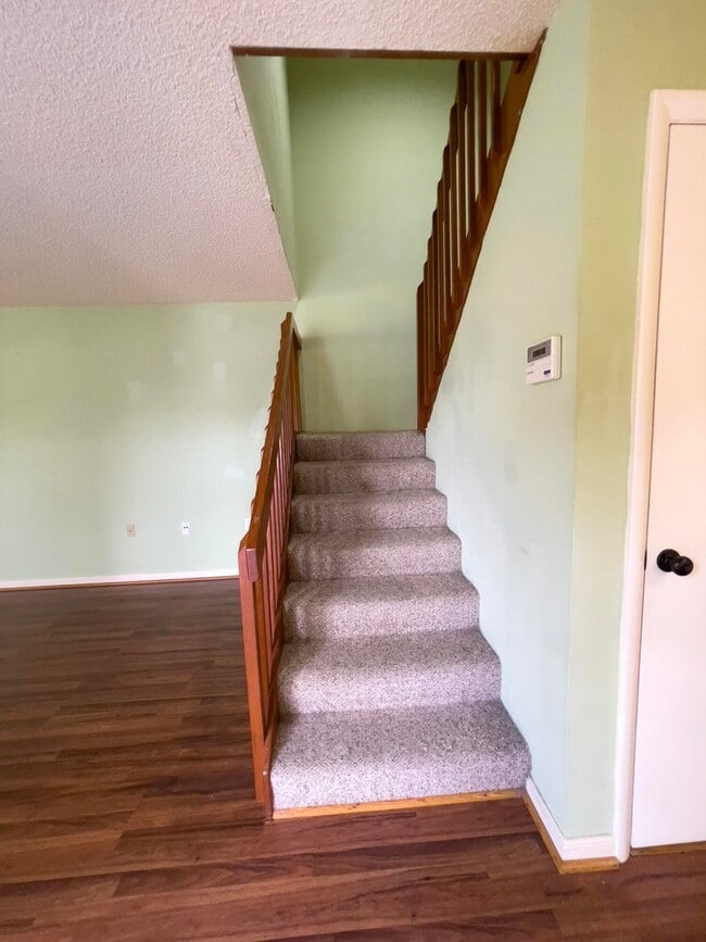 27 Clinton Ct in Royal Palm Beach, FL - Building Photo - Building Photo