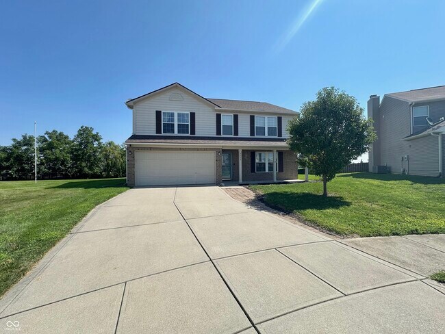 3517 White Cliff Way in Whitestown, IN - Building Photo - Building Photo