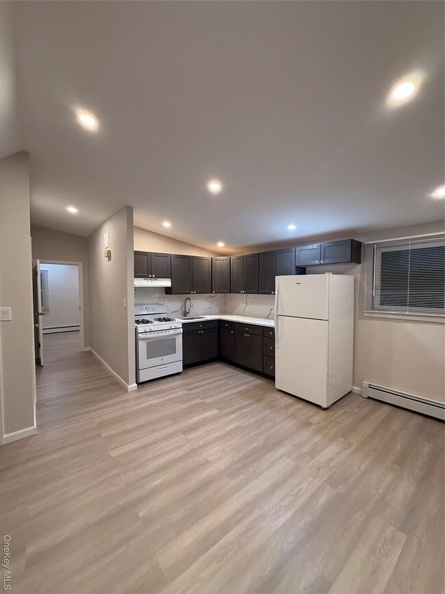 property at 1158 Laidlaw Ave