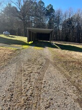 2360 Mt Hope Church Rd in Salisbury, NC - Foto de edificio - Building Photo