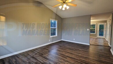 1352 Chucker Dr in Clarksville, TN - Building Photo - Building Photo