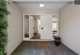 30 Warmwood Way in Hillsborough, CA - Building Photo - Building Photo