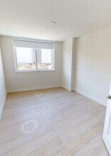 215 N New River Dr E in Fort Lauderdale, FL - Foto de edificio - Building Photo