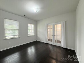 17508 Snug Harbor Rd in Charlotte, NC - Building Photo - Building Photo