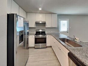 5738 Leon Pl in San Antonio, TX - Building Photo - Building Photo