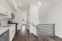 2418 W Jefferson St photo'