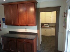 627 Ontario St SE, Unit Lower in Minneapolis, MN - Foto de edificio - Building Photo