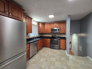 6957 Bone Creek Dr in Fayetteville, NC - Building Photo - Building Photo