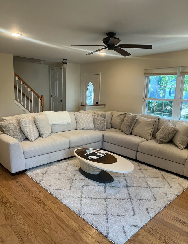 403 Kokomo Ct in Laurel, MD - Foto de edificio - Building Photo