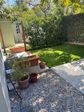 2571 S Bundy Dr, Unit 2571 in Los Angeles, CA - Building Photo - Building Photo