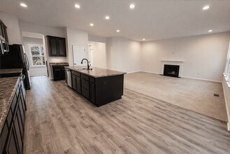 10279 Benjamin Way in Dayton, OH - Building Photo - Building Photo