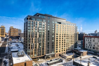 The Larking in Minneapolis, MN - Foto de edificio - Building Photo