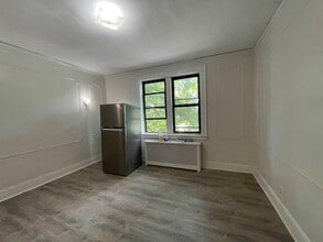 1 Noll Pl in Newark, NJ - Building Photo - Building Photo