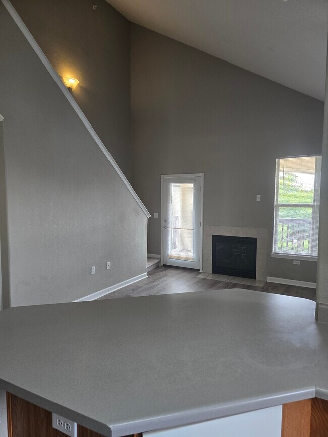 18939 E Warren Cir, Unit E201 in Aurora, CO - Building Photo - Building Photo