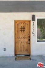 23906 Darbun Dr in Santa Clarita, CA - Building Photo - Building Photo