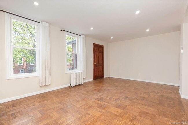 255 Quincy Ave in Bronx, NY - Building Photo - Building Photo