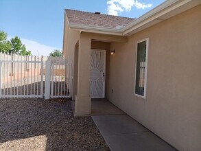 6100 Costa Blanca Ave NW in Albuquerque, NM - Building Photo - Building Photo