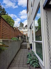 7016 California Ave SW in Seattle, WA - Building Photo - Building Photo