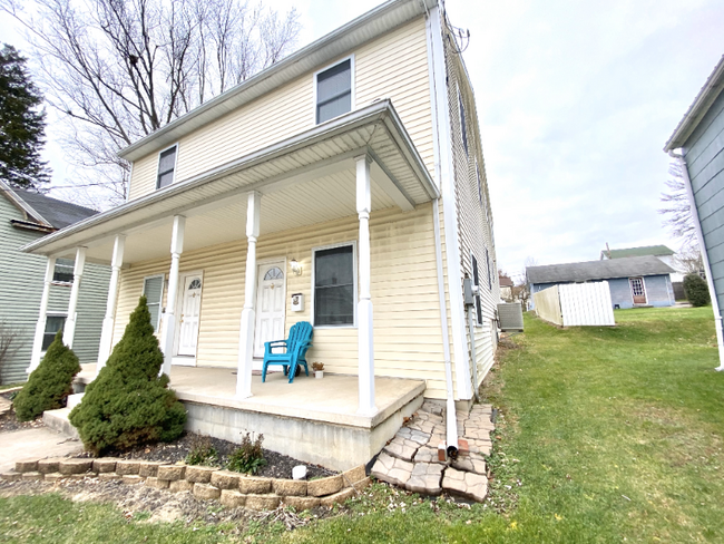 958 Ash St in Danville, PA - Building Photo - Building Photo