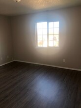 1423 E Dakota Ave in Nampa, ID - Foto de edificio - Building Photo