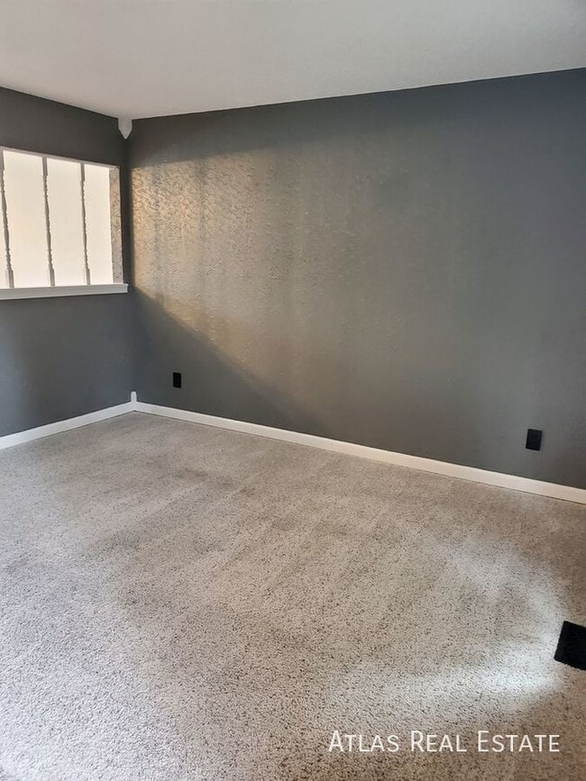2252 S Memphis St in Aurora, CO - Building Photo - Building Photo