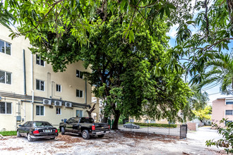 Creative Lifestyle Realty Apartments in Miami, FL - Building Photo - Building Photo