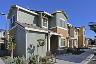 Mutual Housing at Spring Lake in Woodland, CA - Building Photo - Primary Photo