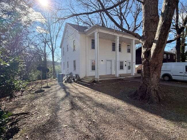 820 Wood St in Statesville, NC - Building Photo - Building Photo