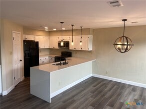 116 Campbell Dr in Canyon Lake, TX - Building Photo - Building Photo