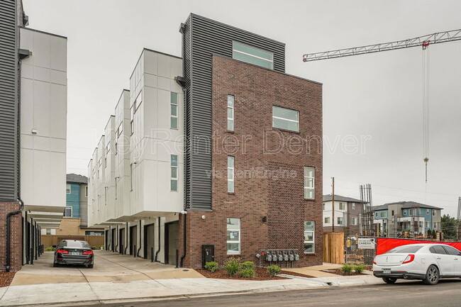 2208 S Albion St in Denver, CO - Building Photo - Building Photo