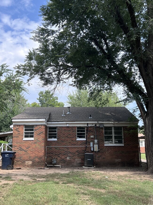 4216 NW 15th St in Oklahoma City, OK - Building Photo - Building Photo