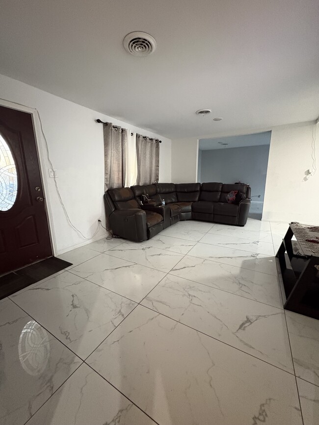 3225 Schieffer Ave in Fort Worth, TX - Building Photo - Building Photo