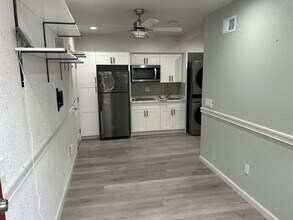 823 Knights Cir in Vallejo, CA - Building Photo - Building Photo