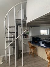 807 E South Ave in Houghton, MI - Foto de edificio - Building Photo