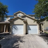 7811 Kingsbury Way in San Antonio, TX - Building Photo