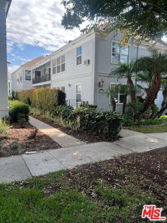 312 S Reeves Dr in Beverly Hills, CA - Building Photo