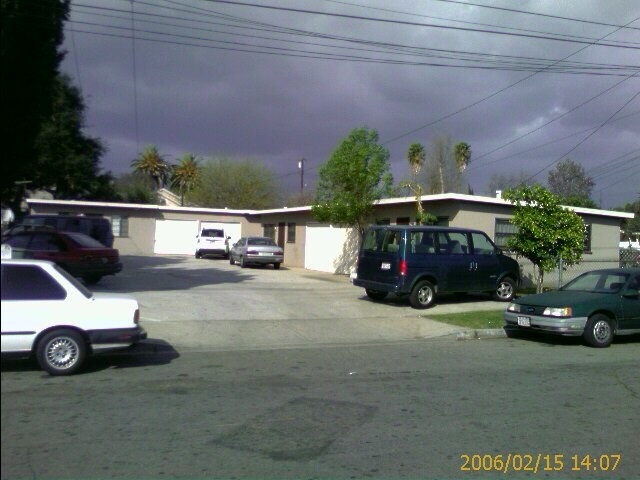 721 E 12th St in Pomona, CA - Foto de edificio