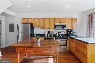 2134 Locust St in Philadelphia, PA - Building Photo - Building Photo